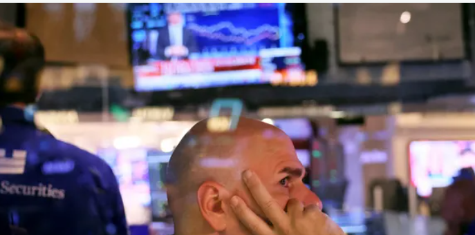 مؤشرات وول ستريت عند أدنى مستوى في شهرين .. لهذا السبب