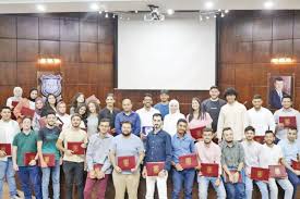 تخريج المشاركين بمعسكرات جائزة الحسن للشباب المستوى الفضي