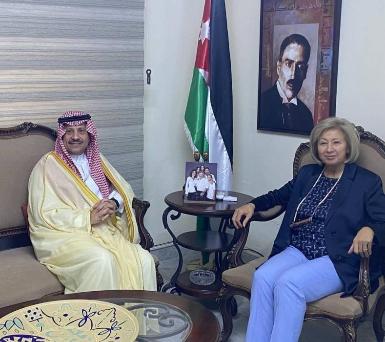 السديري يلتقي وزيرة الثقافة النجار في اربد  تزامنًا مع اثر  اختتام فعاليات الأيام الثقافية السعودية