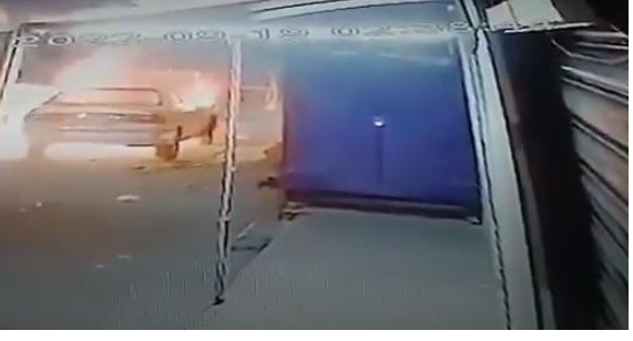 مجهول يحرق سيارة في البنيات