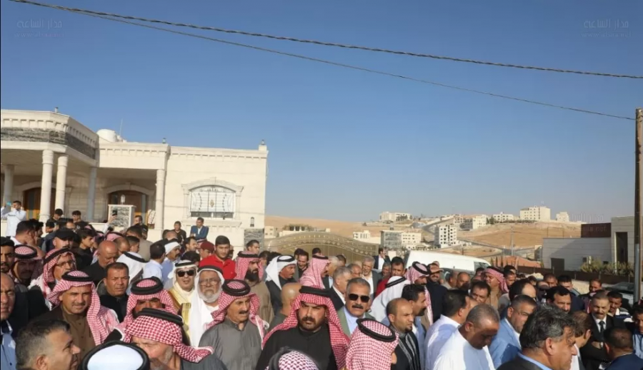 قبيلة بني حسن تقود عطوة ضخمة إلى عشيرة الحجاج.. القلاب: توخذون حقكم بالصاع الوافي