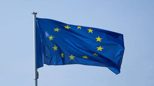 الاتحاد الأوروبي يسعى لسلطات طارئة تخفف أزمة سلاسل التوريد