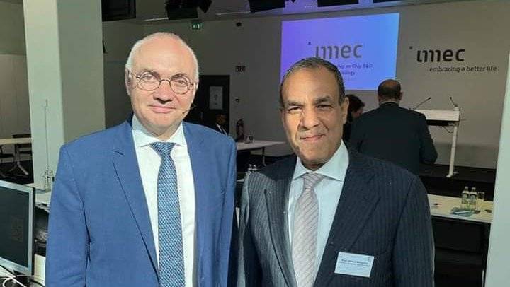 سفير مصر في بروكسل يبحث ملفات التعاون في مجال إنشاء المدن الذكية والتكنولوجيا الرقمية