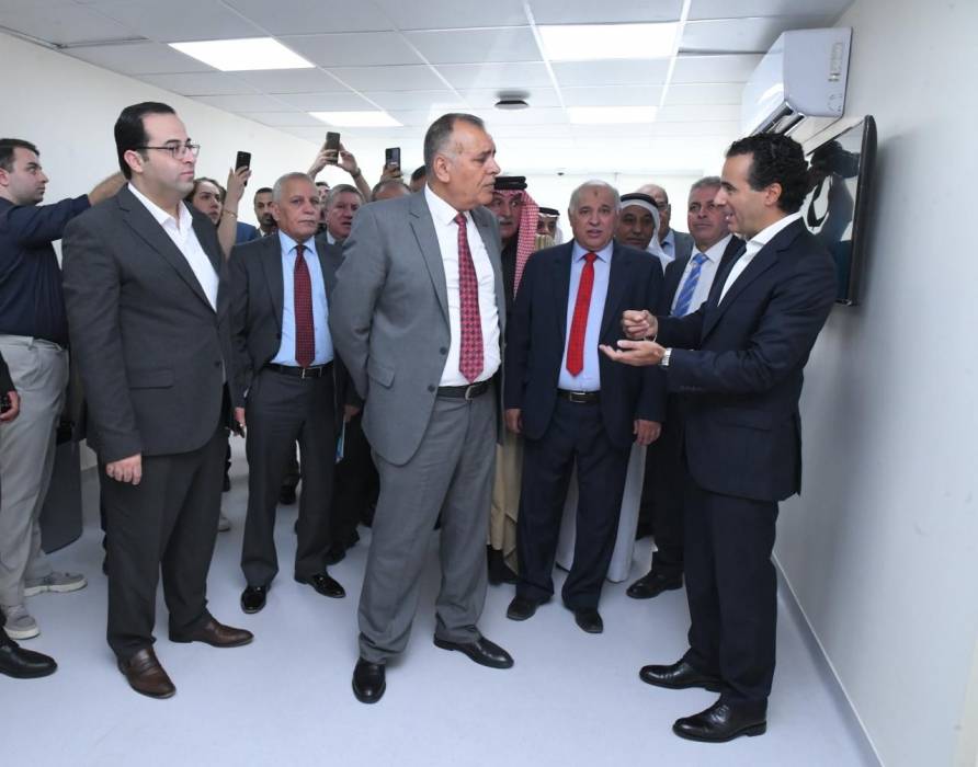 الجبور يفتتح عيادات العبدلي الطبي في محافظة الزرقاء...:صور 
