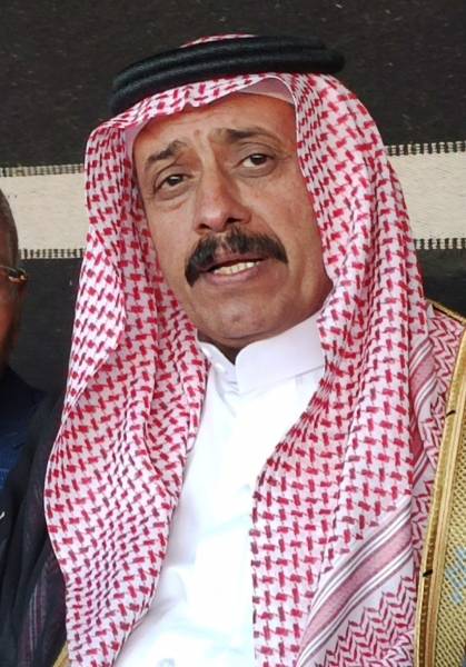 الحجايا يعود الشيخ القلاب ويطمئن على صحته