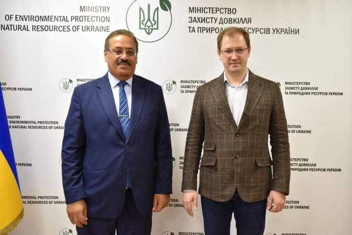 لقاء السفير المصري لدى أوكرانيا مع وزير حماية البيئة والموارد الطبيعية الأوكراني