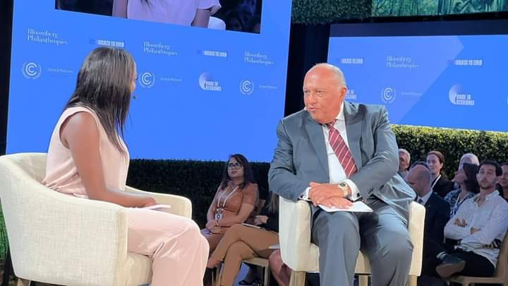 وزير الخارجية المصري يشارك في منتدى بلومبرج حول عمل المناخ