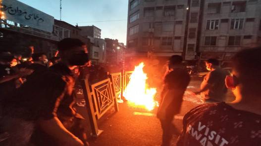 17 قتيلا منذ اندلاع الاحتجاجات في إيران على وفاة مهسا أميني