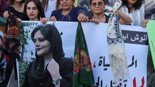 الولايات المتحدة تفرض عقوبات على شرطة الأخلاق الإيرانية