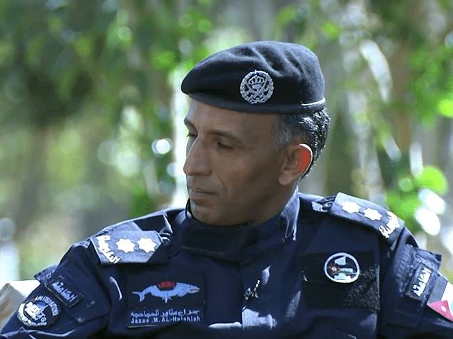 في عربتها ونائمة .. تفاصيل جديدة عن عملية انقاذ الطفلة ملاك من تحت انقاض عمارة اللويبدة