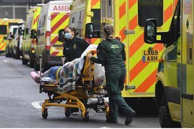 بريطانيا تسجل 36 ألفا و740 حالة إصابة و381 وفاة جديدة بكورونا