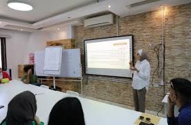 دورة للتربية الإعلامية والرقمية في نادي الإبداع بالكرك