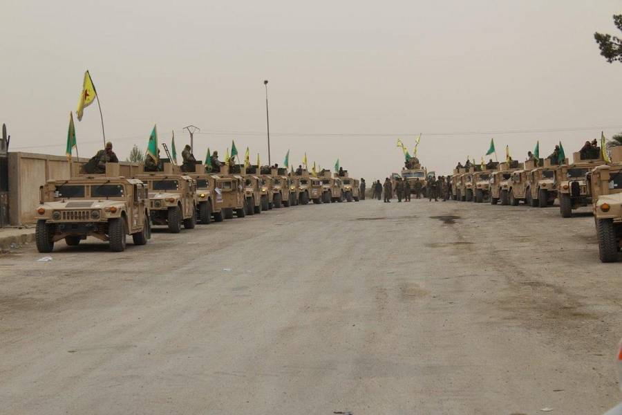 الجيش الأمريكي يحاصر بلدة سورية