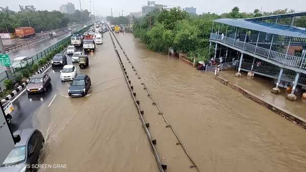 فيضانات وصواعق رعدية تودي بحياة العشرات في الهند