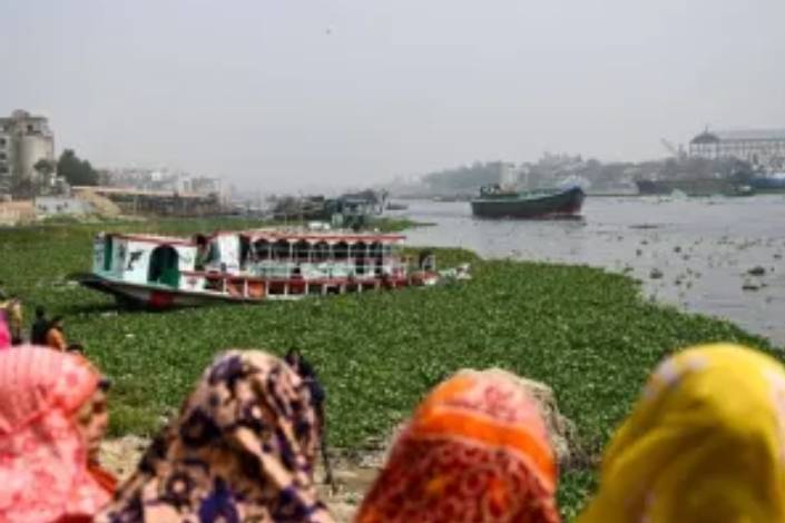 بنغلادش.. مصرع 24 شخصًا جرّاء غرق مركب في نهر كاروتوا