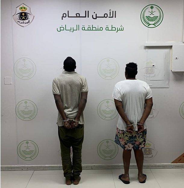 القبض على مواطنان  ارتكبا حوادث جنائية بالرياض
