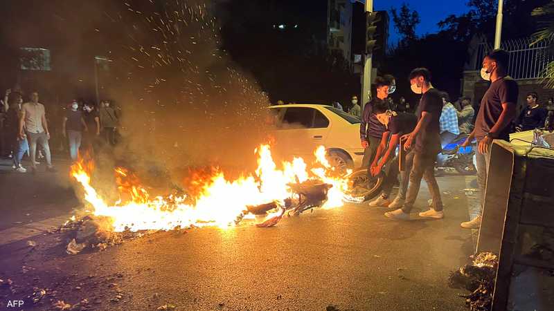 مهسا أميني.. العائلة تفصح عن تعرضها لضغوطات