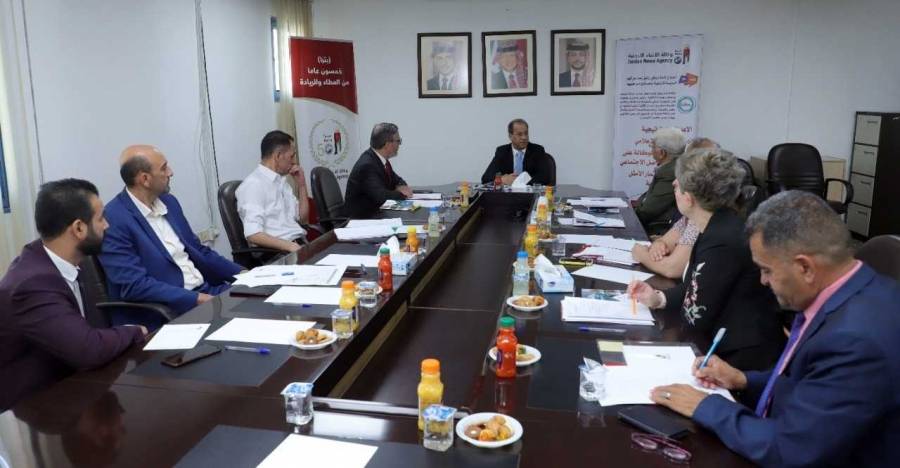 وزير الإعلام: لجنة لوضع تصور متكامل لتنفيذ المسار المهني للصحفيين