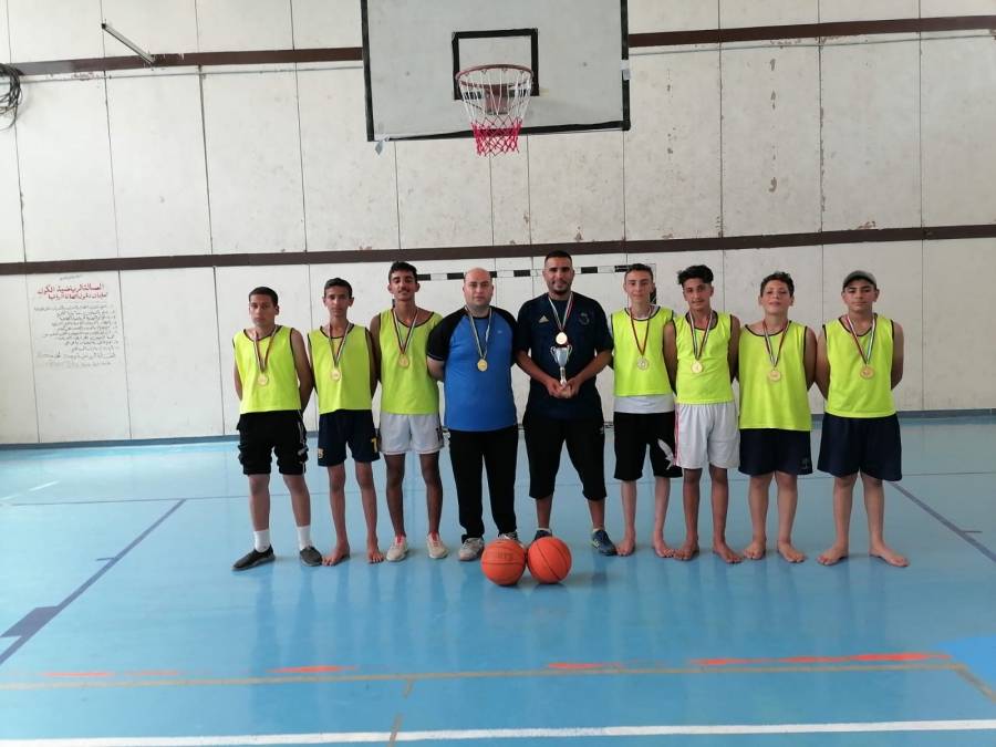 تتويج فريق مدرسة الشهابية الثانوية للبنين ببطولة كرة السلة