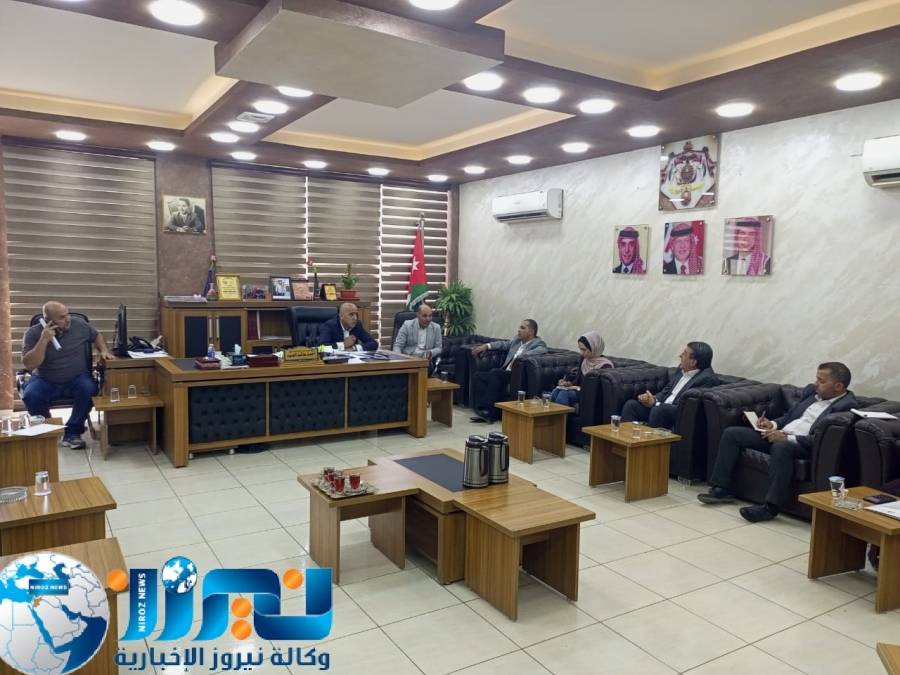 توافق بين بلدية جرش و السياحة بعدم إغلاق الوسط التجاري و تبني مشروعا تنمويا في السوق العتيق