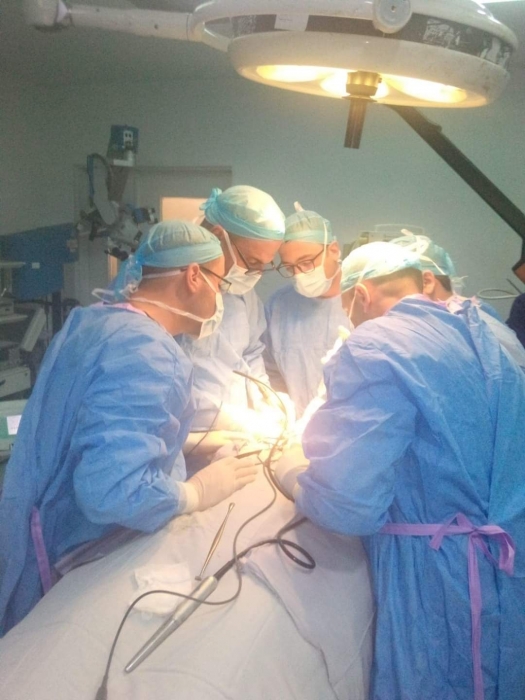 اجراء عمليات نوعية في مجال جراحة الوجه والفكين في مستشفى الامير زيد بن الحسين العسكري