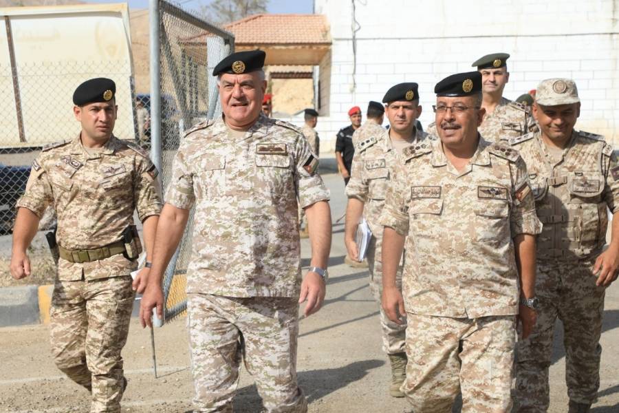 رئيس هيئة الأركان يزور كتيبة حرس الحدود الثالثة_صور