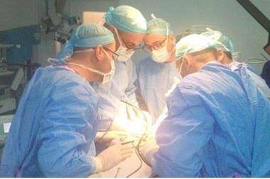 إجراء عمليات نوعية في مجال جراحة الوجه والفكين بمستشفى الامير زيد العسكري