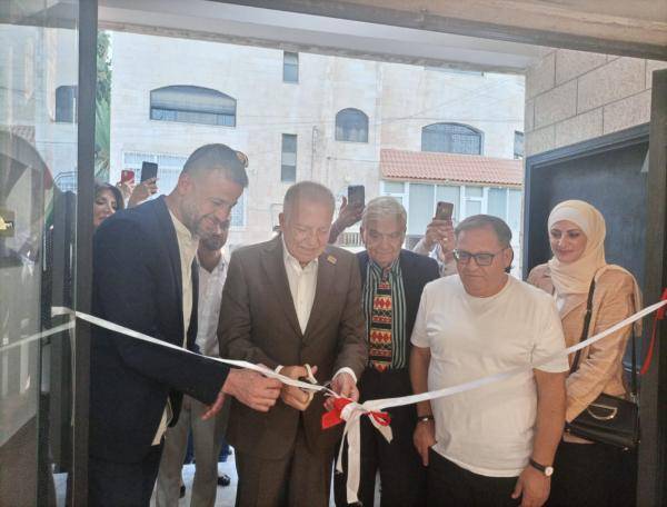 افتتاح معرض المنتسبين الجدد لرابطة الفنانين التشكيليين