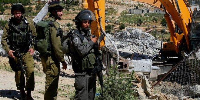قوات الاحتلال تستولي على ممتلكات للفلسطينيين في الأغوار الشمالية