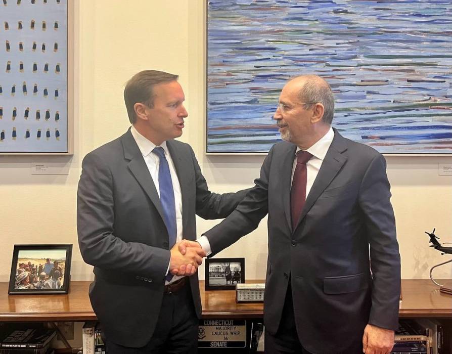 وزير الخارجية يجري لقاءات مع أعضاء الكونغرس الأمريكي