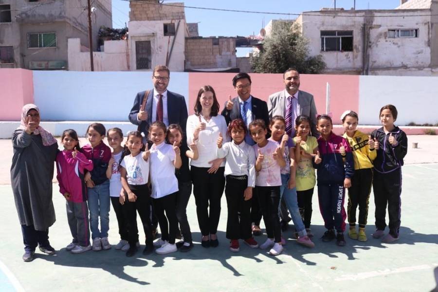 السفيرة البريطانية من إربد: الأردن أبدى كرما سخيا لمساعدة اللاجئين