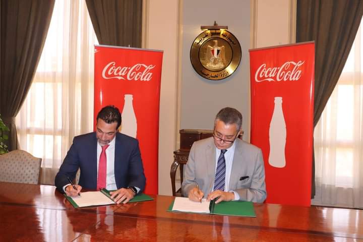 التوقيع على مذكرة تفاهم تكون بمقتضاها شركة كوكاكولا راعى داعم لمؤتمر COP27 في مصر