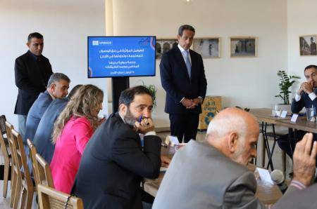 منتدون: معيقات تشريعية تواجه حرية الوصول إلى المعلومات وتداولها