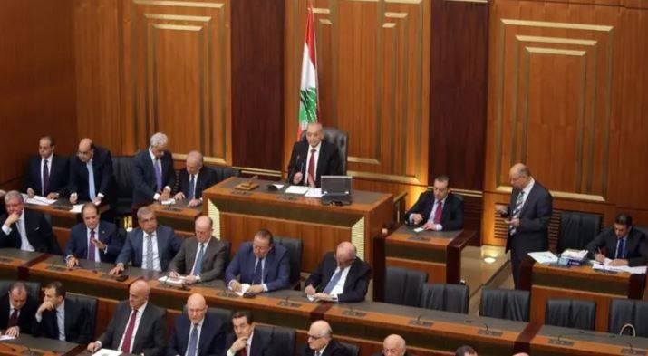 البرلمان اللبناني يفشل بانتخاب رئيس جديد للبلاد