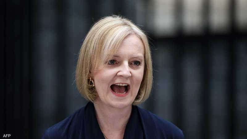 تراس تدافع عن خطتها الاقتصادية التي هوت بالجنيه الإسترليني