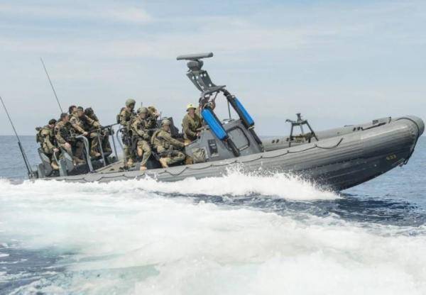 زوارق الاحتلال تطلق قذائف في بحر غزة