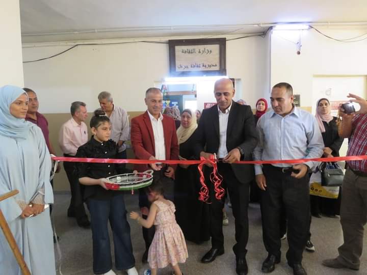 العتوم يفتتح معرض الفن التشكيلي في مديرية  ثقافة جرش _صور