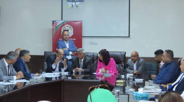 بلدية مأدبا تستقبل رئيس واعضاء جمعية السلم المجتمعي