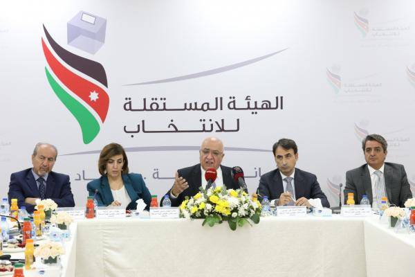 المعايطة يلتقي ممثلي جهات مانحة