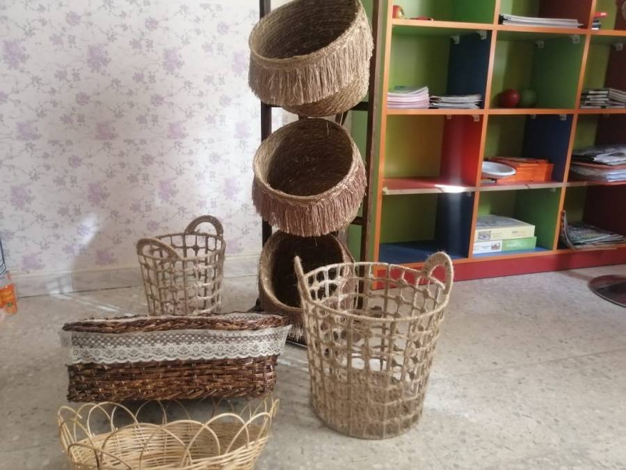 دورة حرف يدوية صناعة القش في مركز شابات ماركا