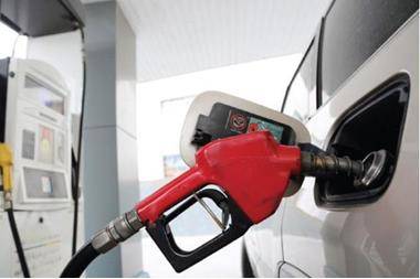 المناطق الحرة: التخليص على 12 ألف مركبة بنزين حتى نهاية أيلول