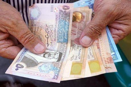 بدء صرف المعونة ودعم المحروقات وشكاوى من تأخرها لبعض الأسر