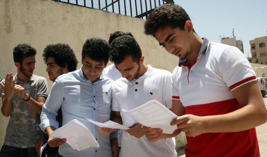 الاردنيون ضد التوجيهي .. والأكثرية لا تثق بنظام القبول الموحد