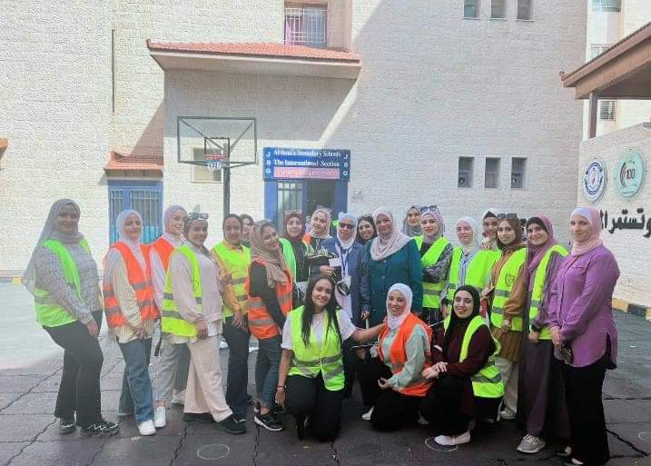 كلية الاميرة رحمة الجامعية تحتفل بيوم المعلم في مدارس الجامعة الأولى للبنات