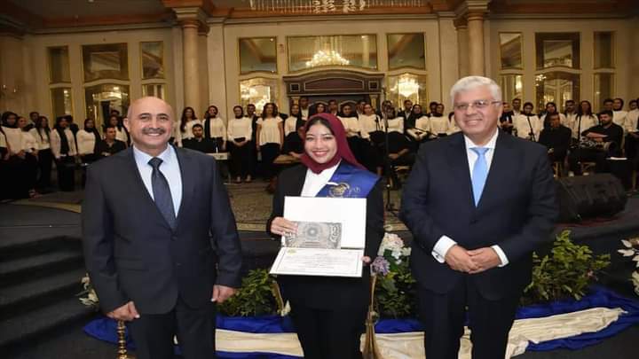 رئيس جامعة الإسكندرية يشارك في احتفالية قوات الدفاع الشعبي والعسكري لتكريم أوائل الجامعات المصرية_صور