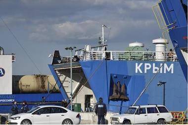 استئناف عمل العبارات بين القرم وإقليم كراسنودار