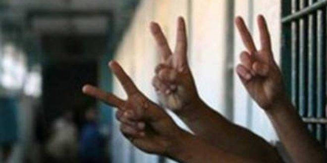 20 أسيراً فلسطينياً ينضمون للأسرى الـ 30 المضربين عن الطعام