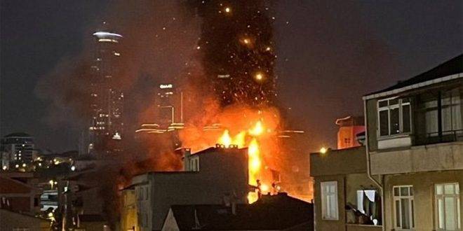 مقتل ثلاثة أشخاص جراء انفجار داخل مبنى سكني في إسطنبول التركية