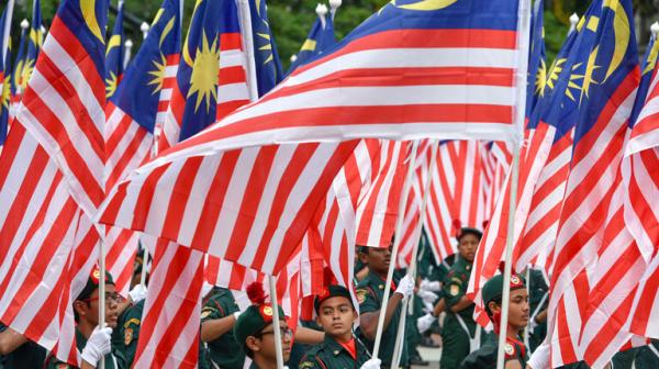 رئيس وزراء ماليزيا يحل البرلمان ويدعو لانتخابات مبكرة