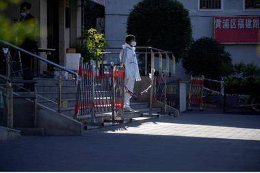 مجددا.. الصين تكثف إجراءات مكافحة كورونا مع زيادة الإصابات